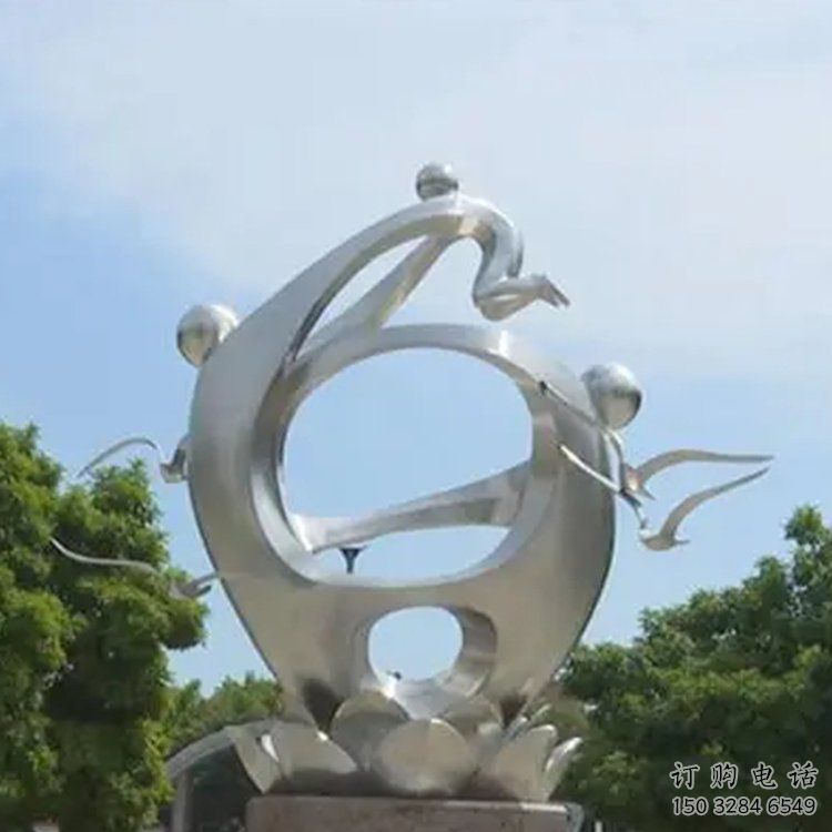 鏡面一家人雕塑廠家 現(xiàn)代大型擺件 歐式不銹鋼一家人雕塑廠 鏡面一家人雕塑廠家 現(xiàn)代大型擺件 歐式不銹鋼一家人雕塑廠