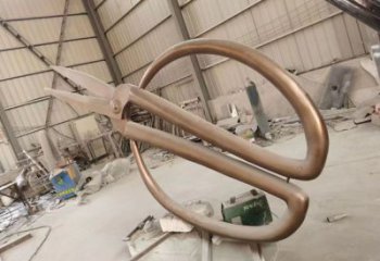 廣場(chǎng)剪刀雕塑廠家 公園仿古小品 抽象不銹鋼剪刀雕塑廠