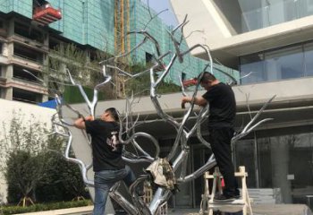 街道樹枝雕塑廠家 現(xiàn)代擺件 鏡面不銹鋼樹枝雕塑廠