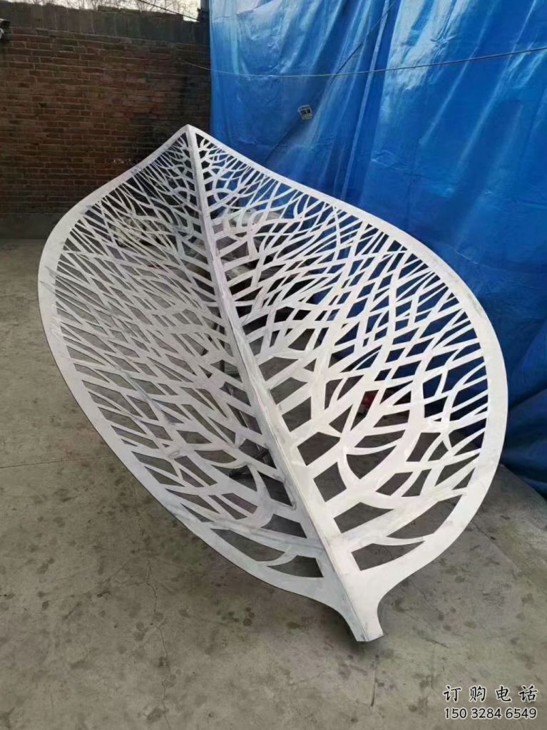 鏤空葉片雕塑廠家 抽象園林小品 戶外不銹鋼葉片雕塑廠 鏤空葉片雕塑廠家 抽象園林小品 戶外不銹鋼葉片雕塑廠