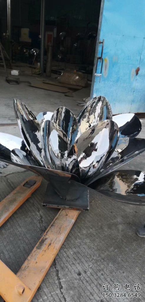 房地產(chǎn)蓮花雕塑廠家 大型擺件 鍛造不銹鋼蓮花雕塑廠