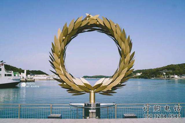 創(chuàng)意花環(huán)雕塑廠家 戶(hù)外現(xiàn)代小品 公園不銹鋼花環(huán)雕塑廠