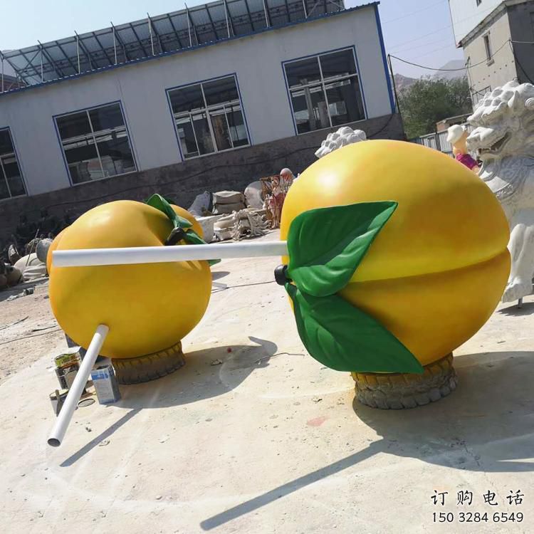 草地桃子雕塑廠家 現(xiàn)代小品 大型桃子雕塑價(jià)格 草地桃子雕塑廠家 現(xiàn)代小品 大型桃子雕塑價(jià)格