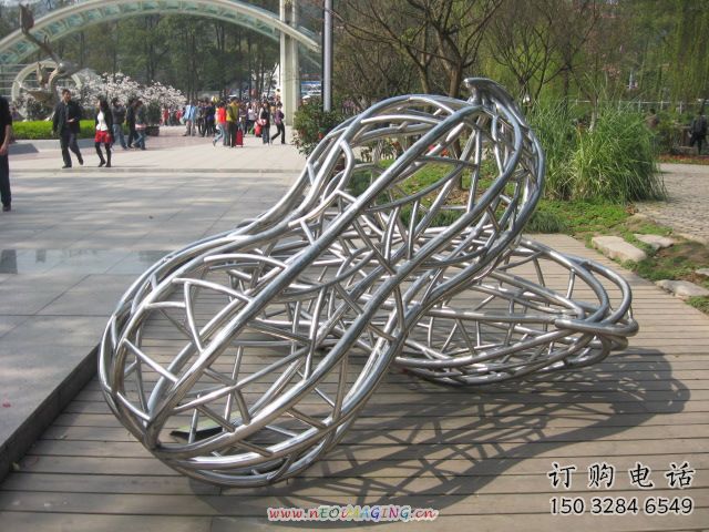 鏤空花生雕塑廠家 園林小品 現(xiàn)代不銹鋼花生雕塑廠