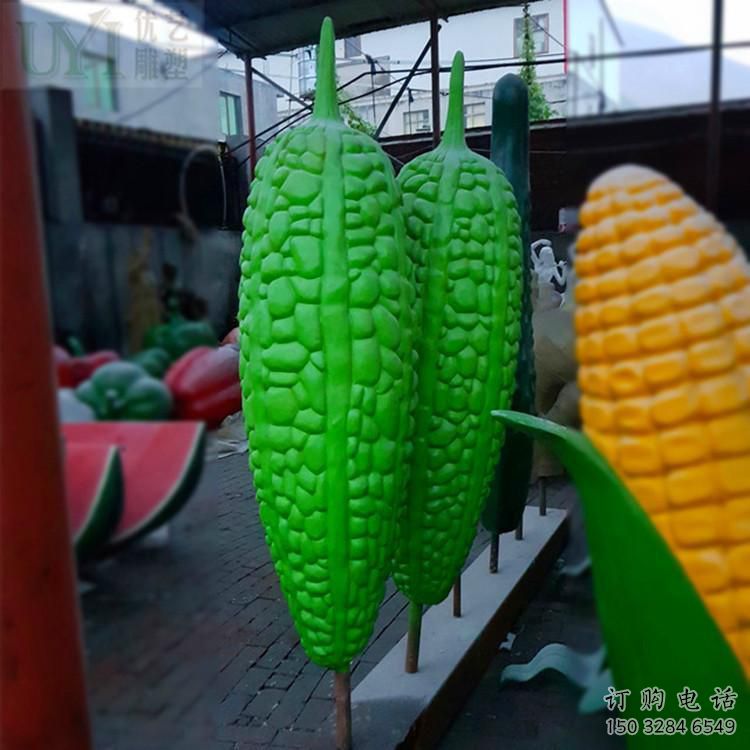異形黃瓜雕塑廠家 現(xiàn)代公園小品 廣場黃瓜雕塑定制 異形黃瓜雕塑廠家 現(xiàn)代公園小品 廣場黃瓜雕塑定制