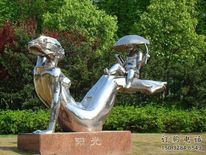 現(xiàn)代母子雕塑廠家 大型別墅區(qū)擺件 公園不銹鋼母子雕塑加工廠 現(xiàn)代母子雕塑廠家 大型別墅區(qū)擺件 公園不銹鋼母子雕塑加工廠