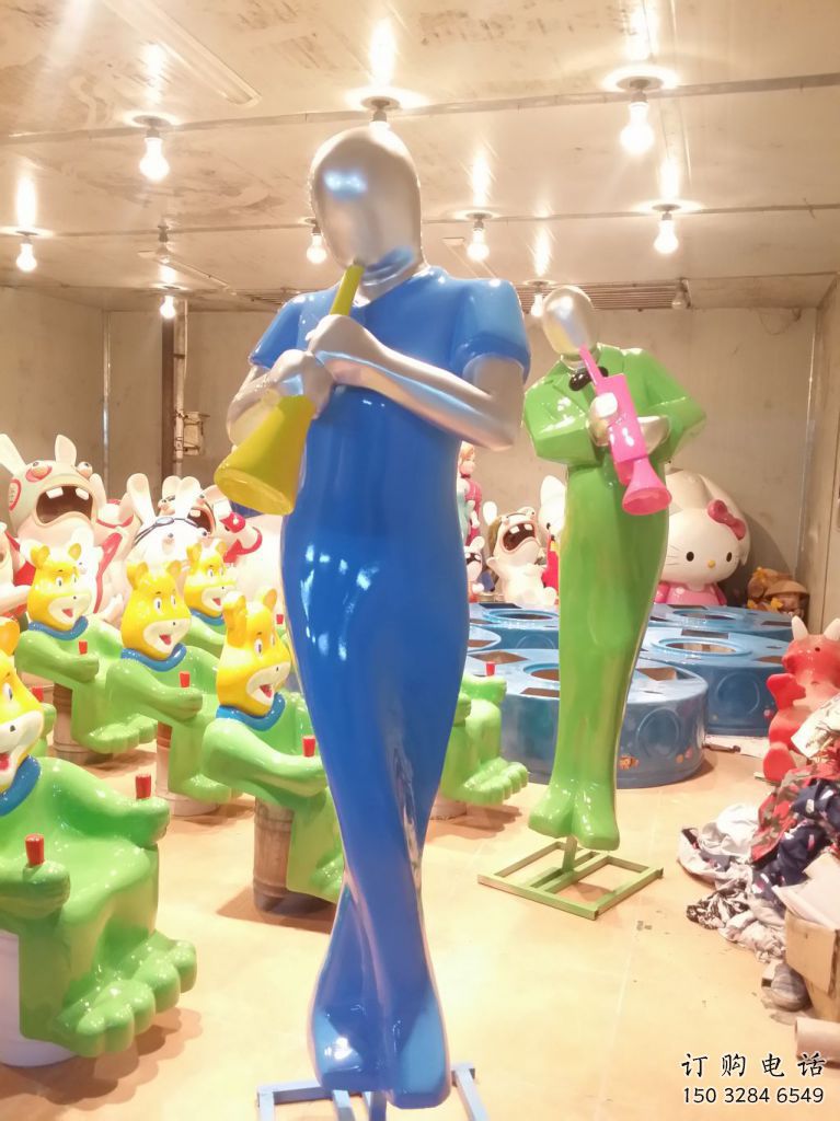 現代音樂人雕塑廠家 大型別墅區(qū)擺件 彩繪音樂人雕塑廠