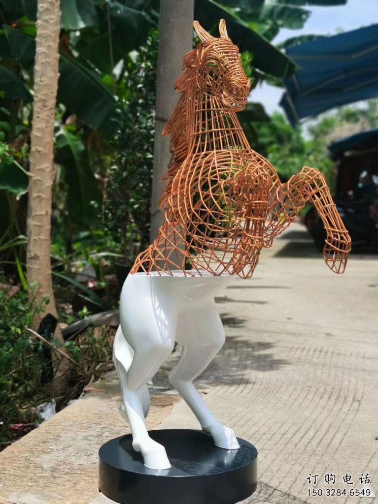 鏤空馬雕塑 動(dòng)物小品 鏤空馬雕塑 動(dòng)物小品