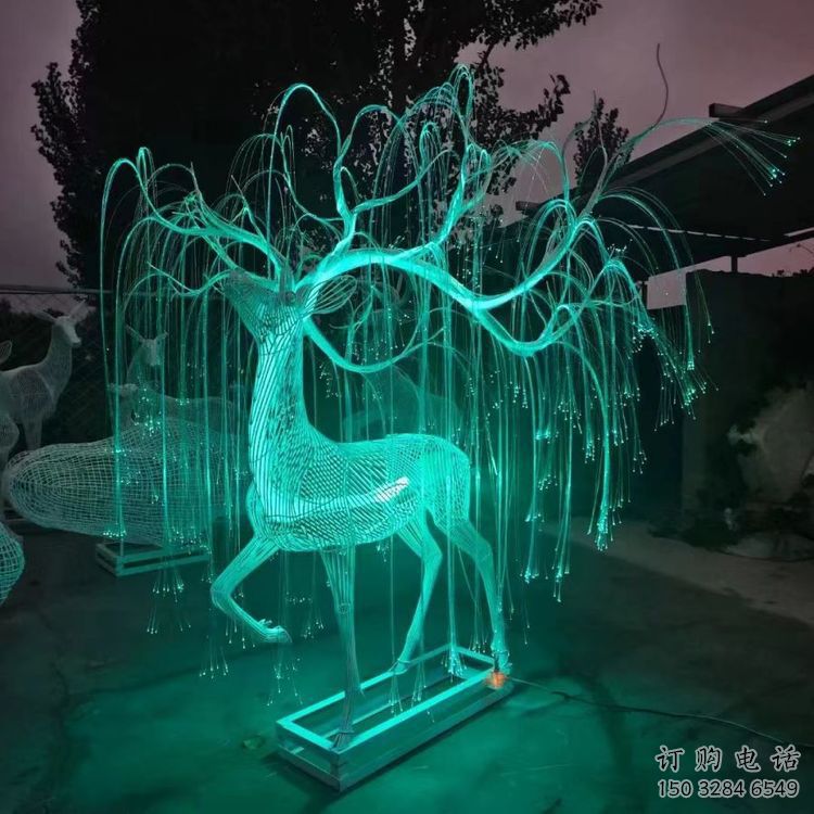 小鹿鏤空雕塑制作 小鹿鏤空雕塑制作