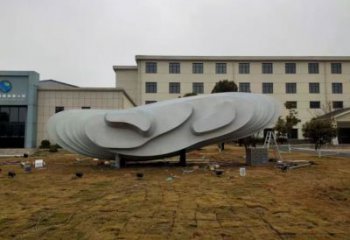 片狀魚(yú)抽象雕塑