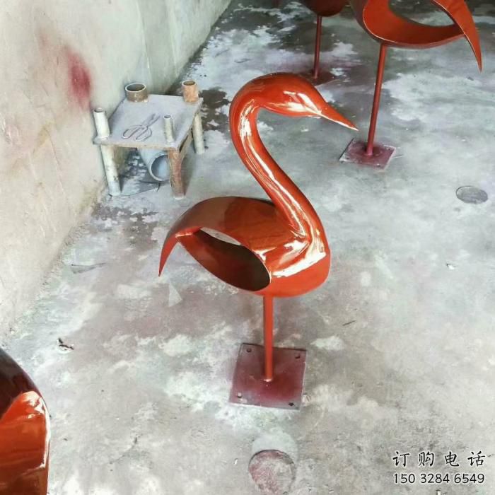 保定操場(chǎng)鳥類雕塑，景觀題材，鍍銅工藝