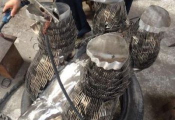 江蘇農(nóng)村猩猩雕塑，發(fā)光主題，噴砂工藝