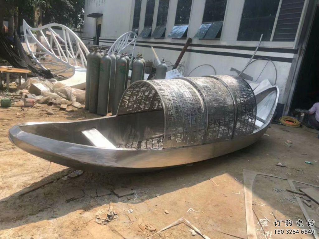 街道景觀雕塑選用廠家，鍛造帆船雕塑，鏡面效果