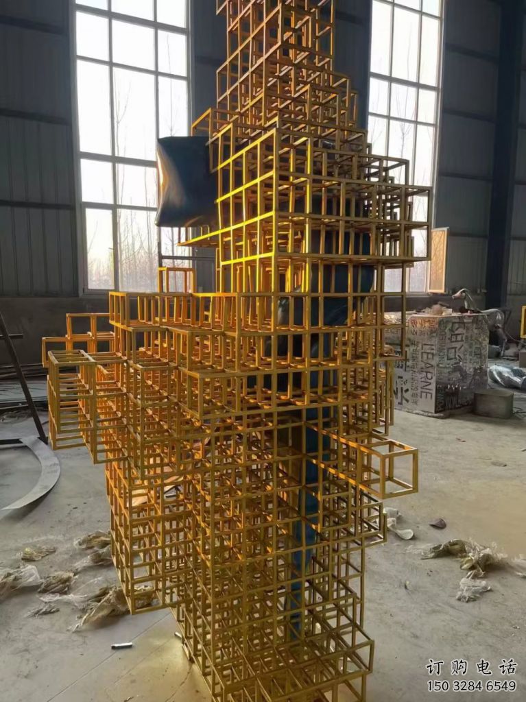 預用鏤空魔方雕塑廠家 噴水園林小品 住宅小區(qū)雕塑 預用鏤空魔方雕塑廠家 噴水園林小品 住宅小區(qū)雕塑
