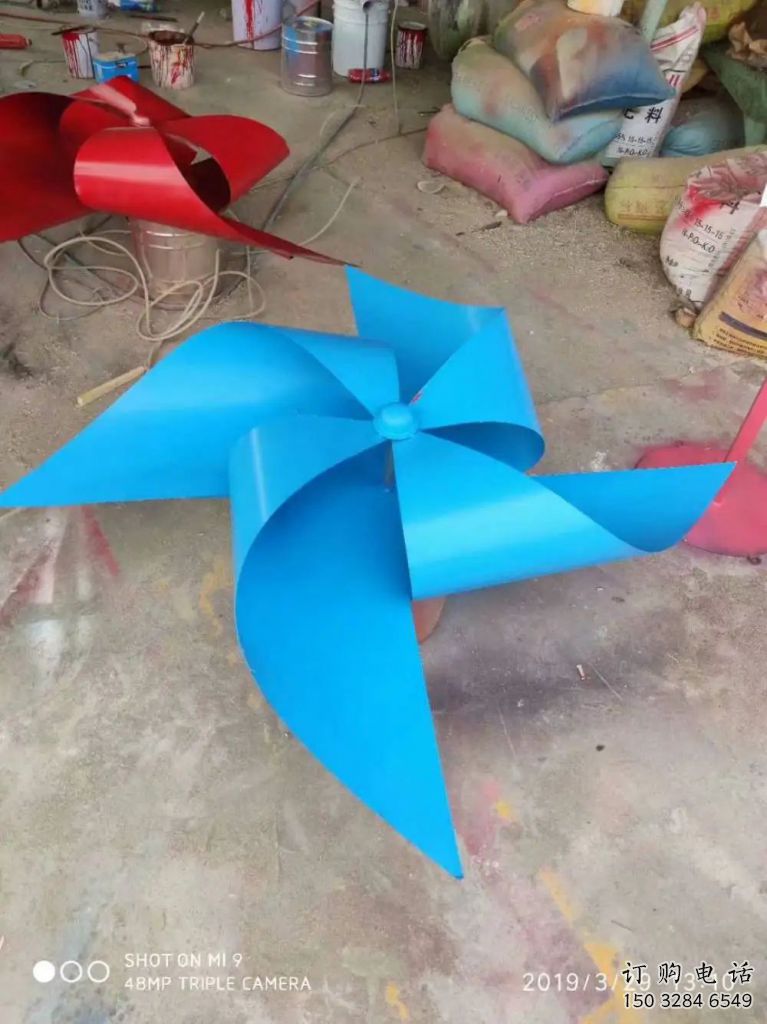 街頭風(fēng)車雕塑廠家制作 大型別墅區(qū)旋轉(zhuǎn)雕塑 鋼管旋轉(zhuǎn)雕塑 街頭風(fēng)車雕塑廠家制作 大型別墅區(qū)旋轉(zhuǎn)雕塑 鋼管旋轉(zhuǎn)雕塑