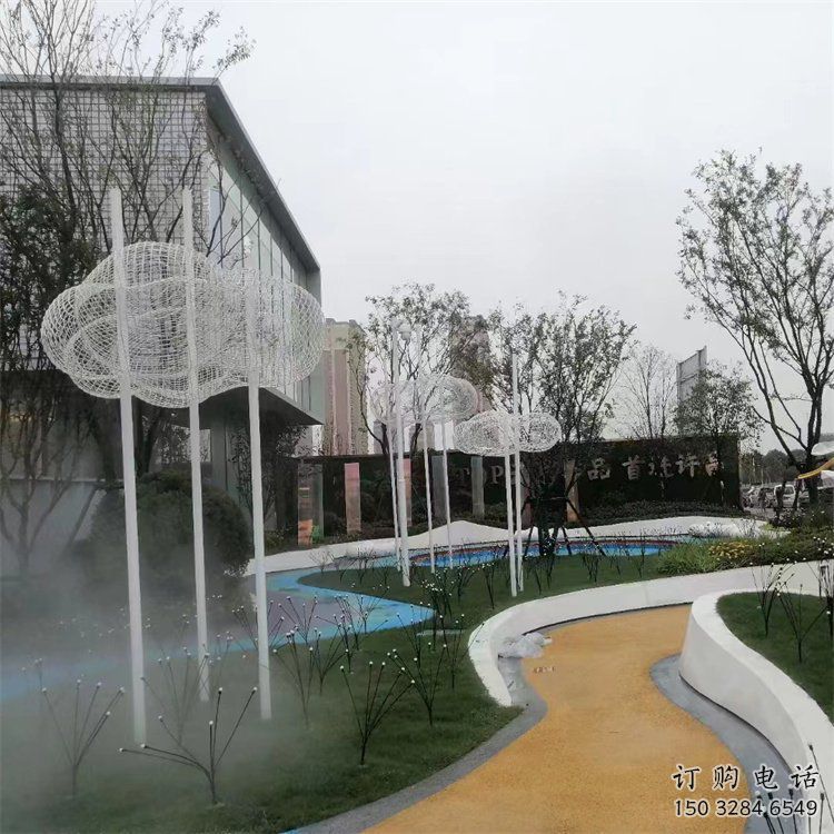 預(yù)定景觀云梯雕塑 彩繪剪紙?zhí)葑拥袼?校園云朵雕塑實(shí)景圖 預(yù)定景觀云梯雕塑 彩繪剪紙?zhí)葑拥袼?校園云朵雕塑實(shí)景圖