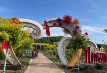 心形大門雕塑，創(chuàng)意設計，戶外不銹鋼拱門雕塑