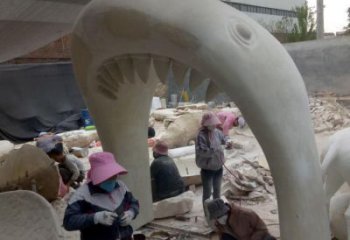 鱷魚大門雕塑
