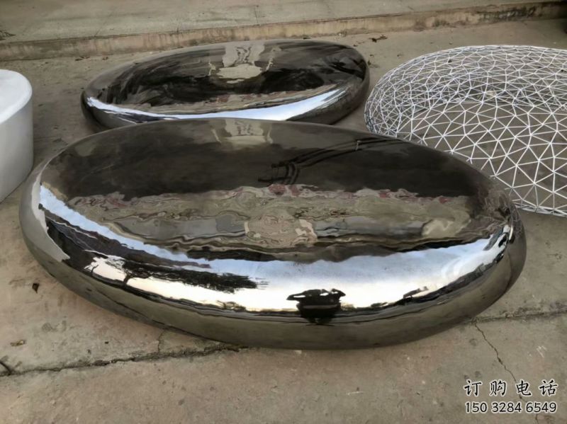 步行街坐凳雕塑，鍛造景觀雕塑，拋光方式