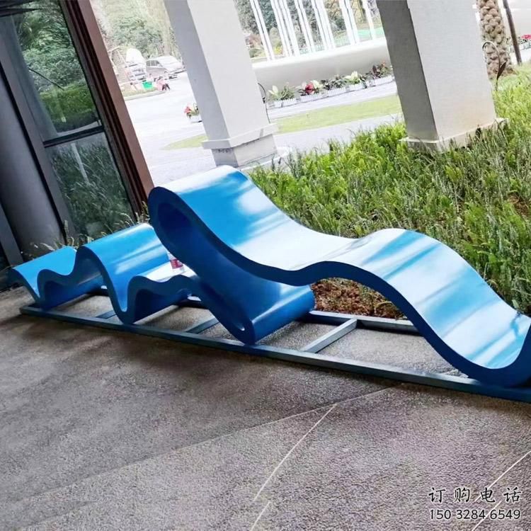 抽象造型坐凳雕塑，不銹鋼烤漆工藝效果