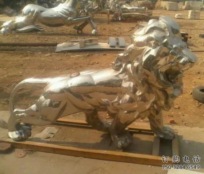仿真獅子雕塑制作，園林裝飾，建筑不銹鋼獅子雕塑生產(chǎn)