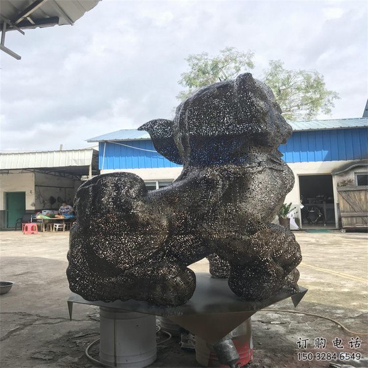 景區(qū)獅子雕塑供給，編織工藝雕塑，鋼絲獅子雕塑制作