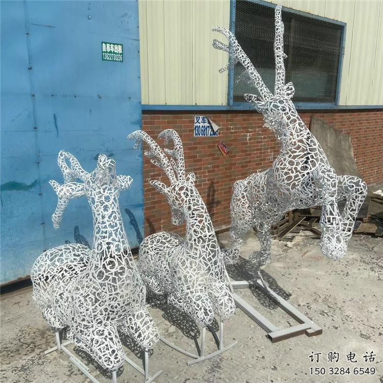 梅花鹿雕塑精品，白鋼構件，鏤空梅花鹿雕塑廠家