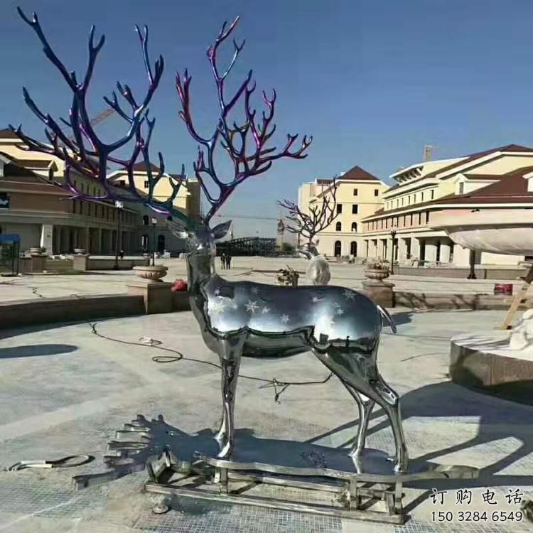 仿真梅花鹿雕塑制造商，城區(qū)小品，不銹鋼動物雕塑制作