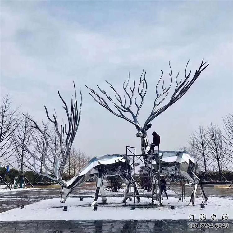 梅花鹿雕塑通用，陸地?cái)[件，鏡面工藝梅花鹿雕塑點(diǎn)擊