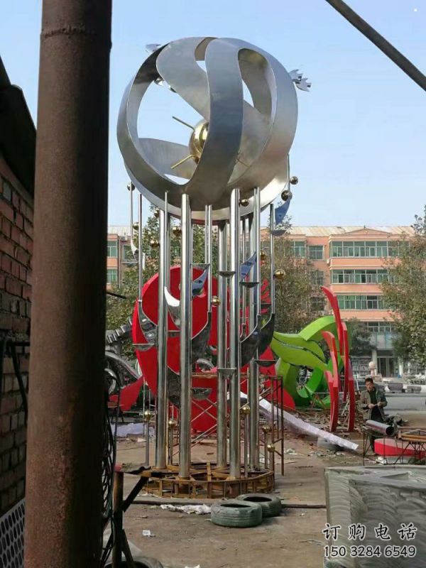地球儀雕塑定制，小區(qū)雕塑，不銹鋼手托地球儀雕塑廠家