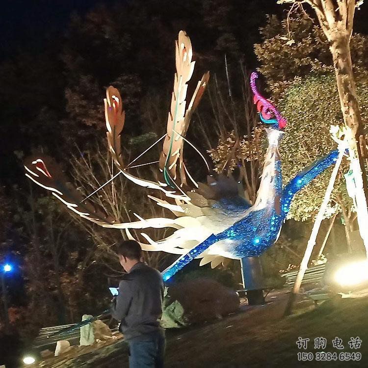 鳳凰雕塑專供，景區(qū)雕塑，城市發(fā)光鳳凰雕塑廠家提供