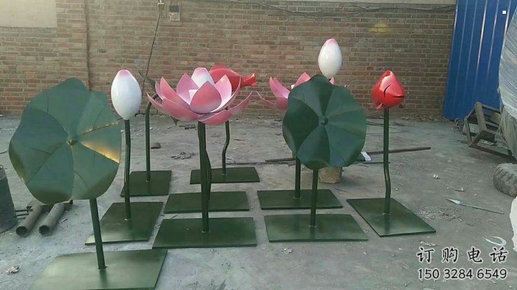 現(xiàn)代荷花雕塑定制，中式工藝，仿真荷花雕塑造型優(yōu)價