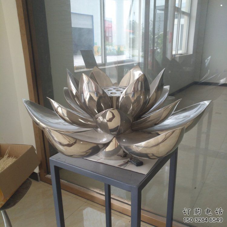 荷花雕塑展品，景觀概念，景觀鏡面荷花雕塑廠家優(yōu)選