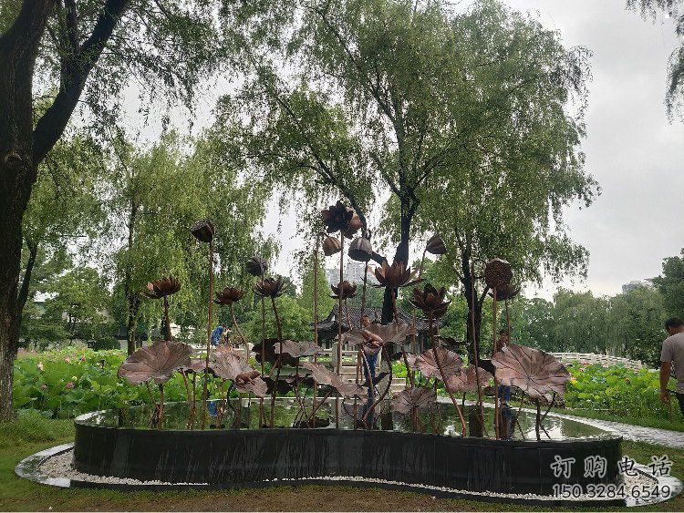 金屬荷花雕塑制作，城市裝飾，銅荷花雕塑標準廠家