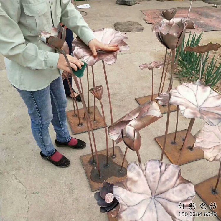 銅荷葉雕塑定制，小區(qū)雕塑，銅荷葉雕塑提供