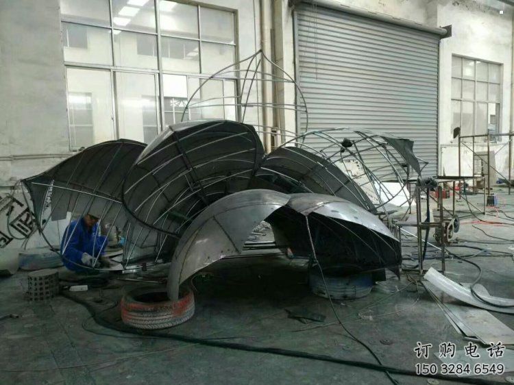 蓮花雕塑批發(fā)，鍛造工藝，不銹鋼蓮花雕塑廠家承接