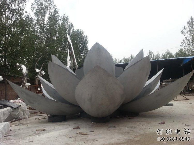 蓮花雕塑定制，村標(biāo)概念，戶外不銹鋼蓮花雕塑預(yù)定