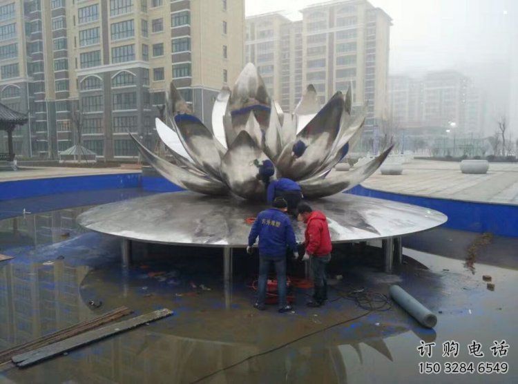 創(chuàng)意蓮花雕塑