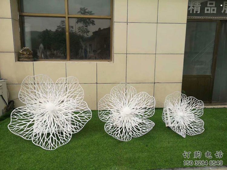 花朵雕塑優(yōu)價，藝術(shù)擺件，鏤空花朵雕塑指用廠家