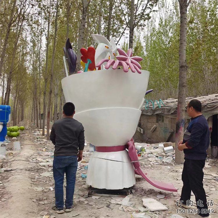 花朵雕塑承接，景觀概念，戶(hù)外郁金香花朵雕塑供需