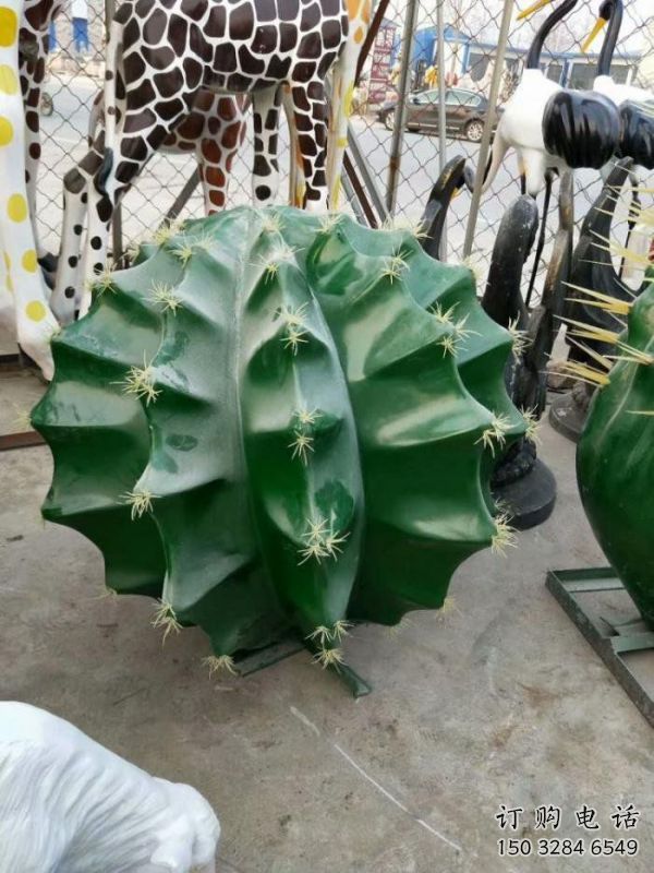 風景區(qū)仙人球雕塑