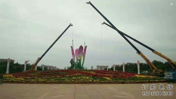 現(xiàn)代蘭花雕塑