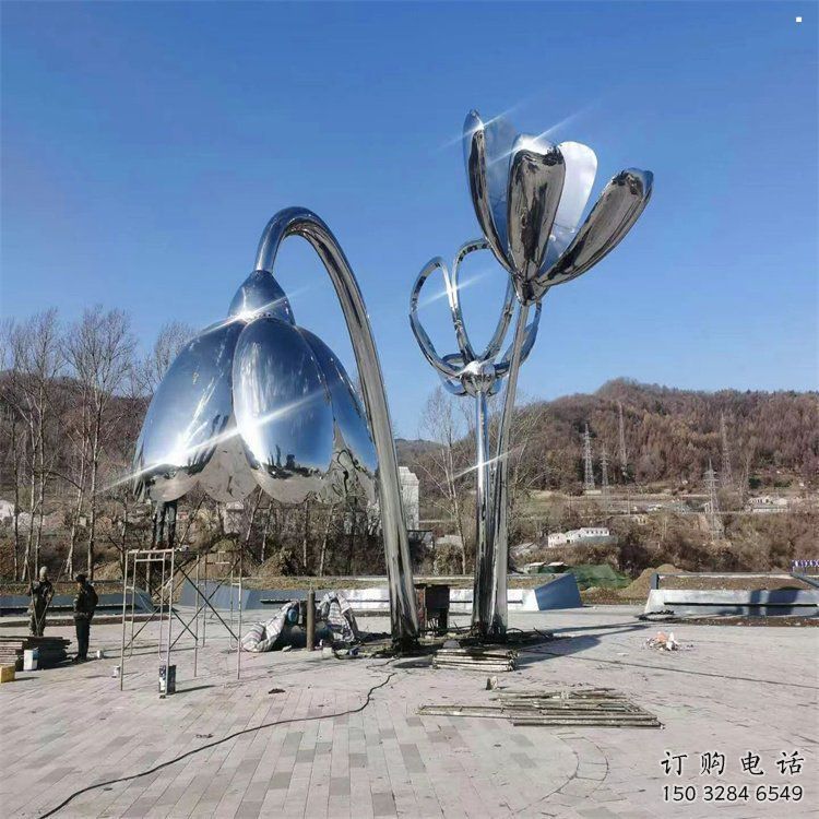 百合花雕塑供應(yīng)，廣場(chǎng)雕塑，不銹鋼百合花雕塑供應(yīng)商