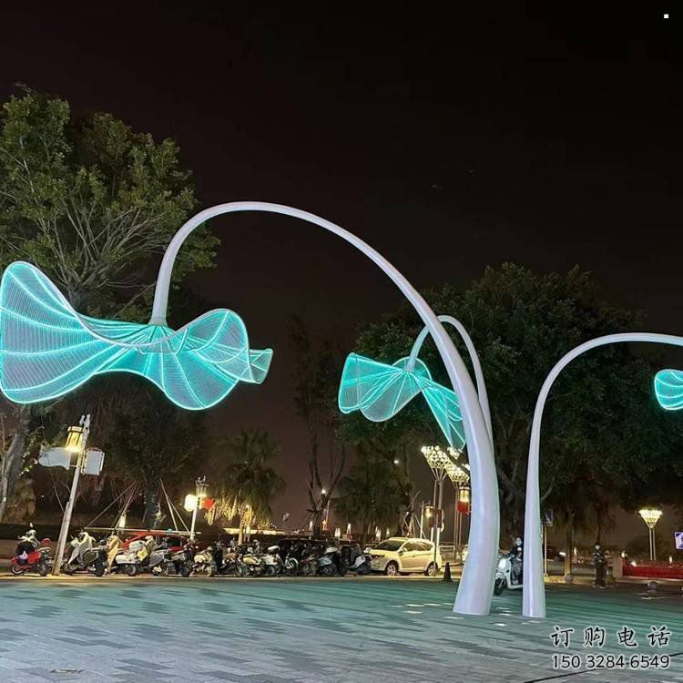 燈光花傘雕塑選用，廣場(chǎng)雕塑，不銹鋼花傘雕塑廠家