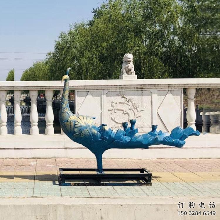 彩繪孔雀雕塑批發(fā)，靜態(tài)雕塑，仿古孔雀雕塑生產(chǎn)商