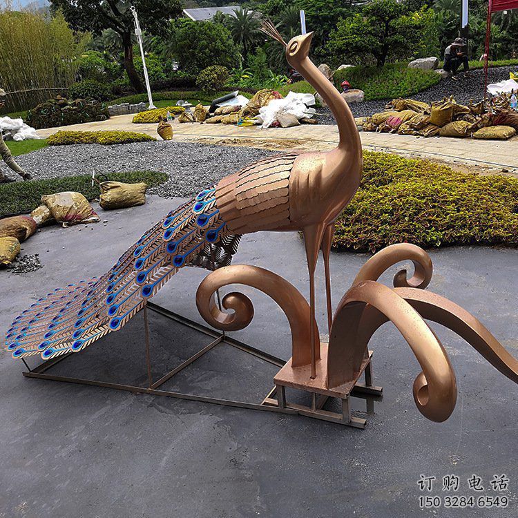 抽象孔雀雕塑預(yù)定，公園雕塑，不銹鋼孔雀雕塑承接