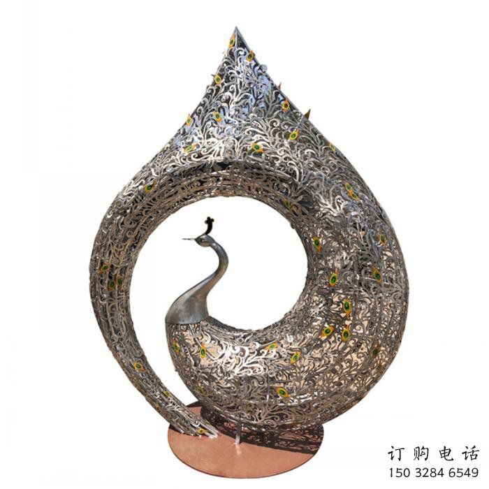 孔雀雕塑廠家，美陳雕塑，鐵藝孔雀雕塑定制