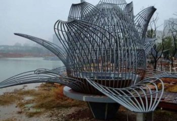 鏤空蓮花雕塑廠家，景區(qū)雕塑，景觀燈光蓮花雕塑指用