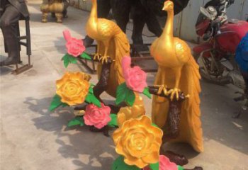 孔雀雕塑制作廠家，公園小品，銅孔雀雕塑優(yōu)選?