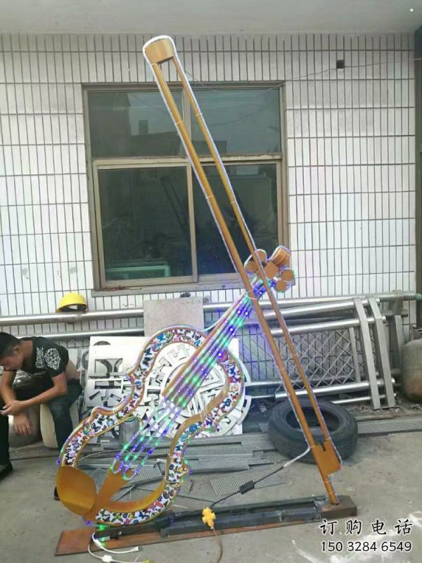 提琴雕塑供應(yīng)，地標(biāo)擺件，烤漆提琴雕塑制造